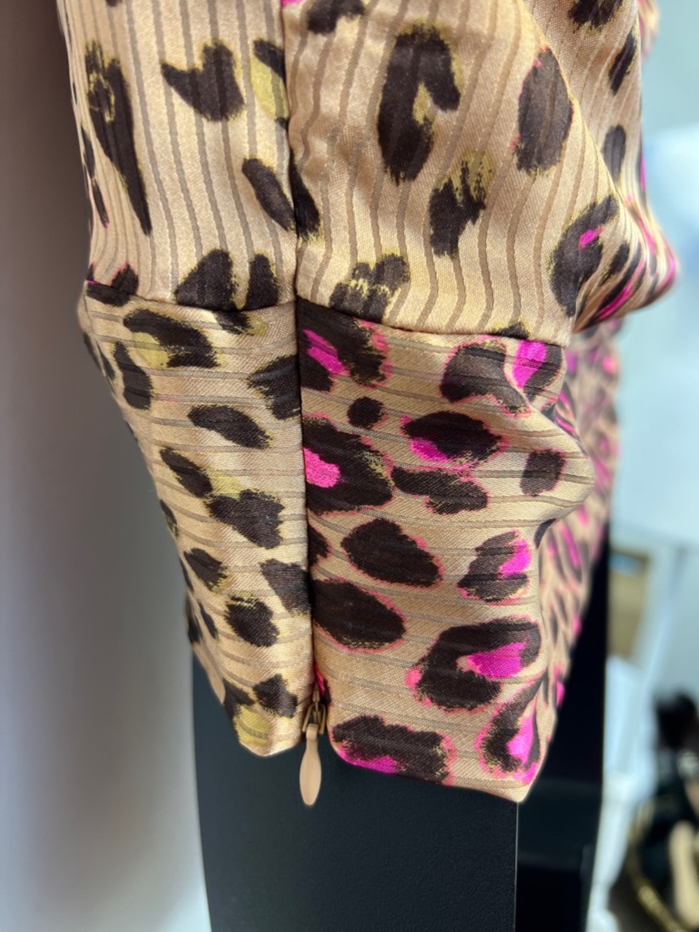 Express Women's Brown Pink One Shoulder Dressy New With Tags Blouse Size Small - Picture 10 of 11